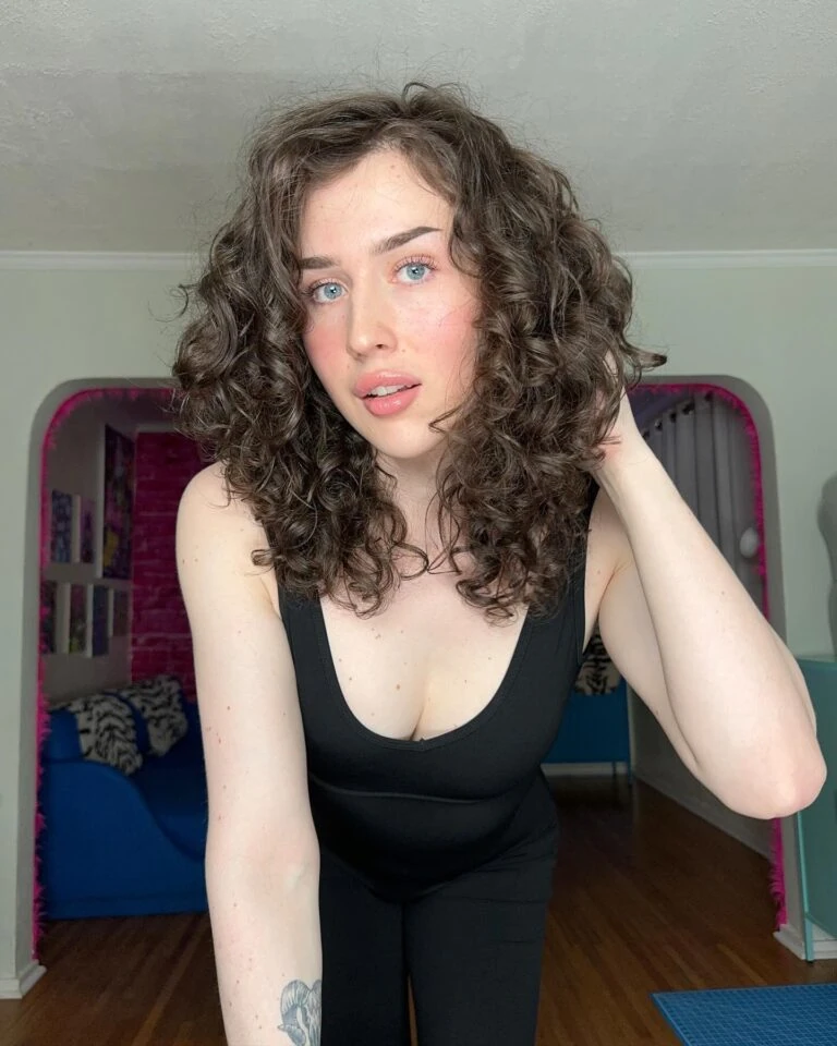 Hazel Lush photo 4